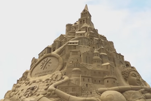 Замок простоит до 24 сентября