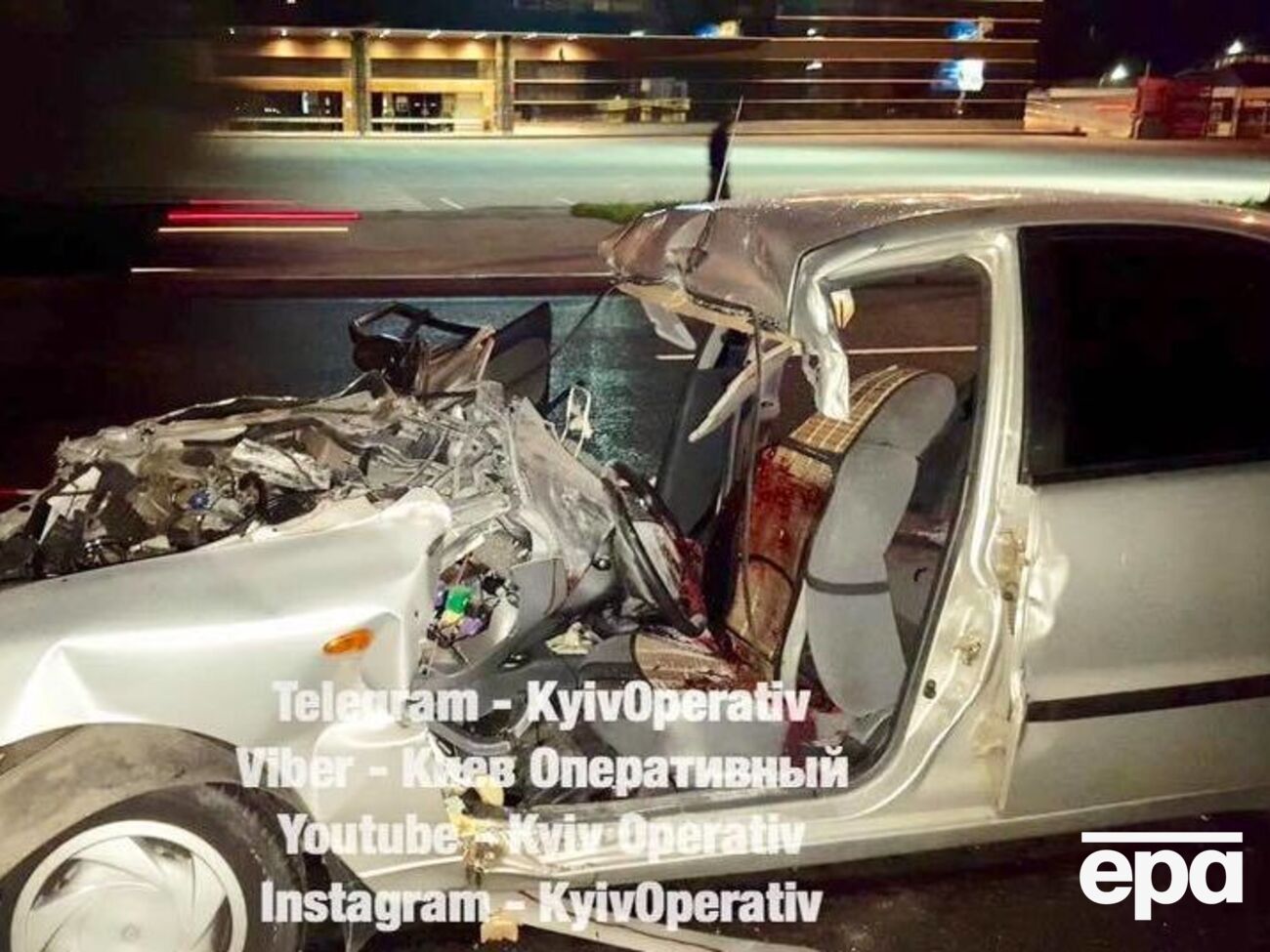 Два пассажира погибли на месте