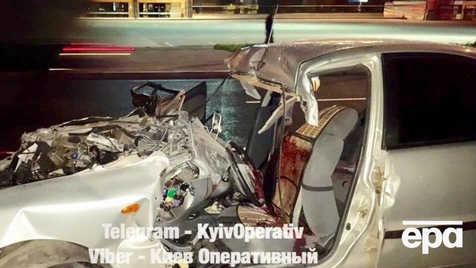 Два пассажира погибли на месте