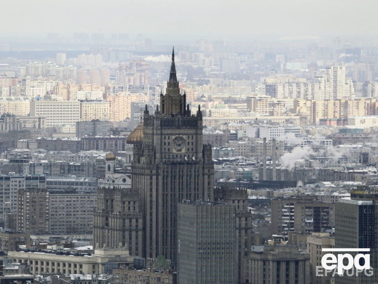 В МИД РФ призвали власти США "прекратить грубейшие нарушения международного права и отказаться от посягательства на иммунитет дипломатических учреждений России"