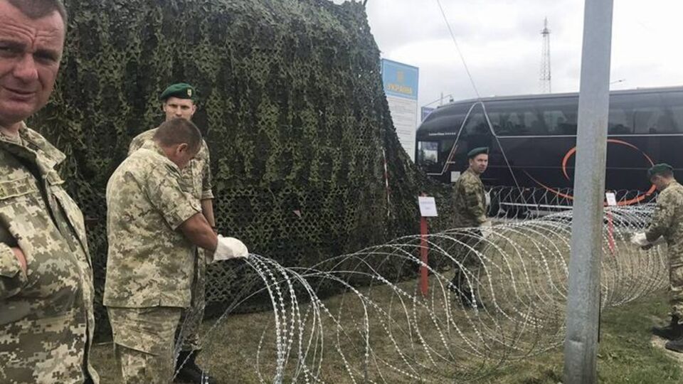 Сакварелидзе: Пресс-секретаря нашей партии задержали на заправке за то, что она сделала эту фотографию