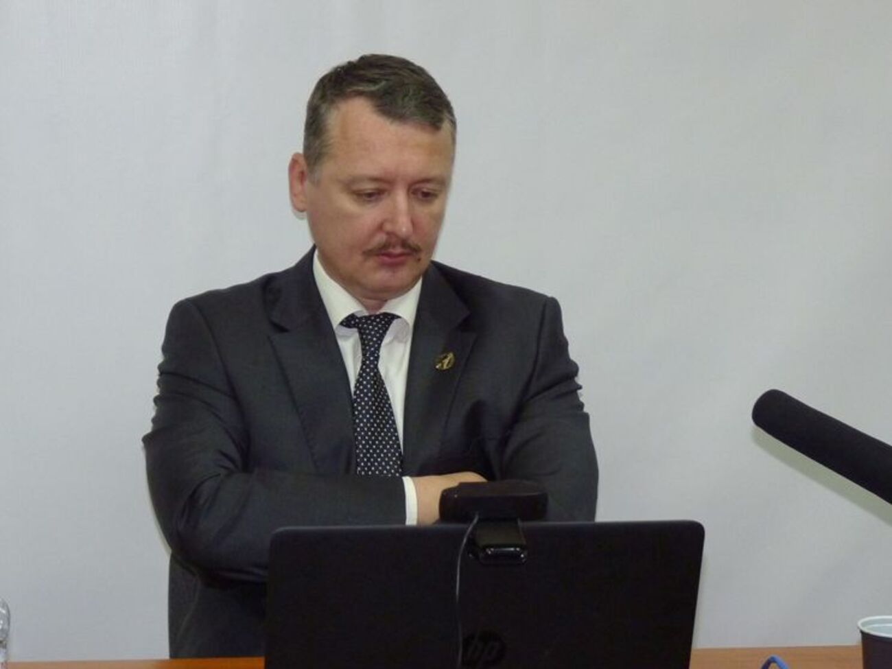 Стрєлков: Мобільний зв'язок – оцінка "два". Інтернет – приблизно те саме