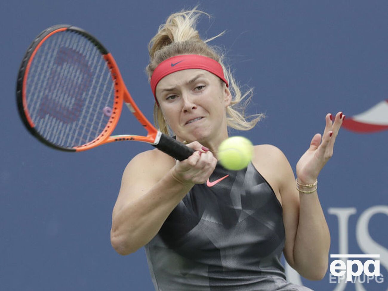 Свитолина справилась с американкой Роджерс за два сета