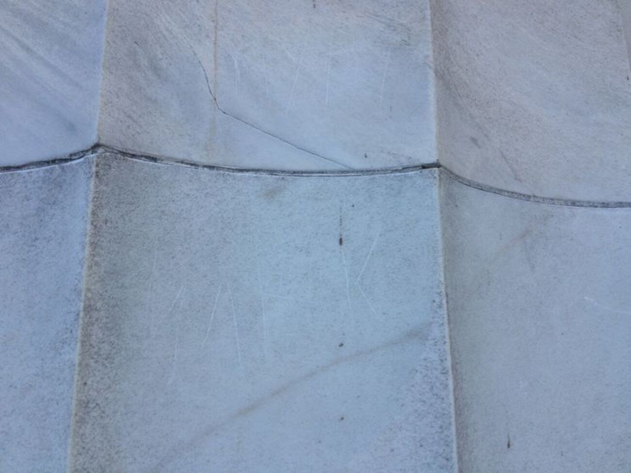 Акт вандализма в Вашингтоне обойдется киргизу в $2 тысячи