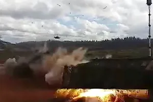 Вертолет обстрелял зрителей на учениях "Запад-2017"
