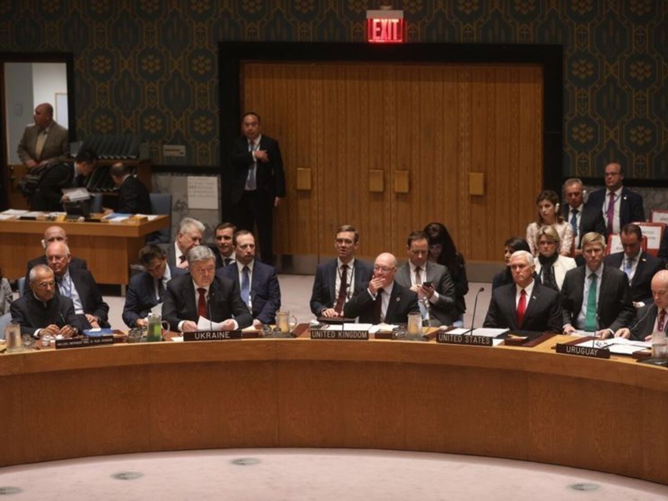 Порошенко: Нам потрібно рухатися вперед цим шляхом. Що раніше, то краще