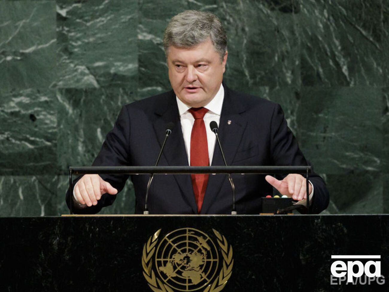 Порошенко:&nbsp;Людей похищают намеренно. Единственная их вина&nbsp;&ndash;&nbsp;проукраинская позиция