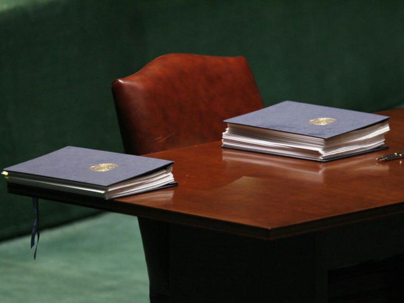 Сегодня открылась церемония подписания договора