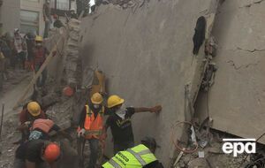 Спасатели в Мексике продолжают доставать жертв из-под обломков