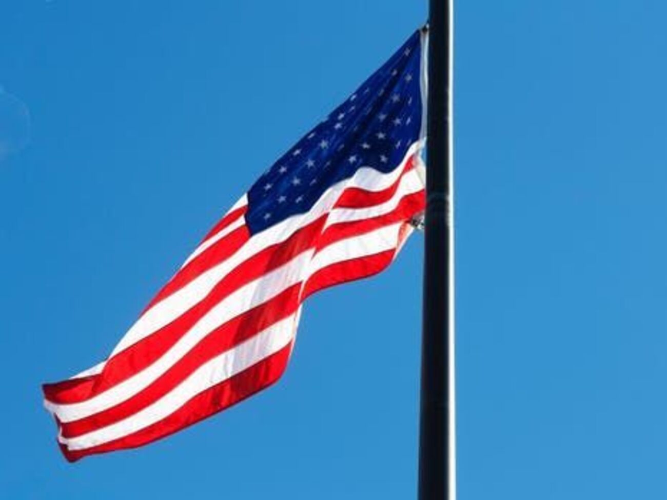 Показания представителей Twitter сенатский комитет по разведке заслушает на следующей неделе