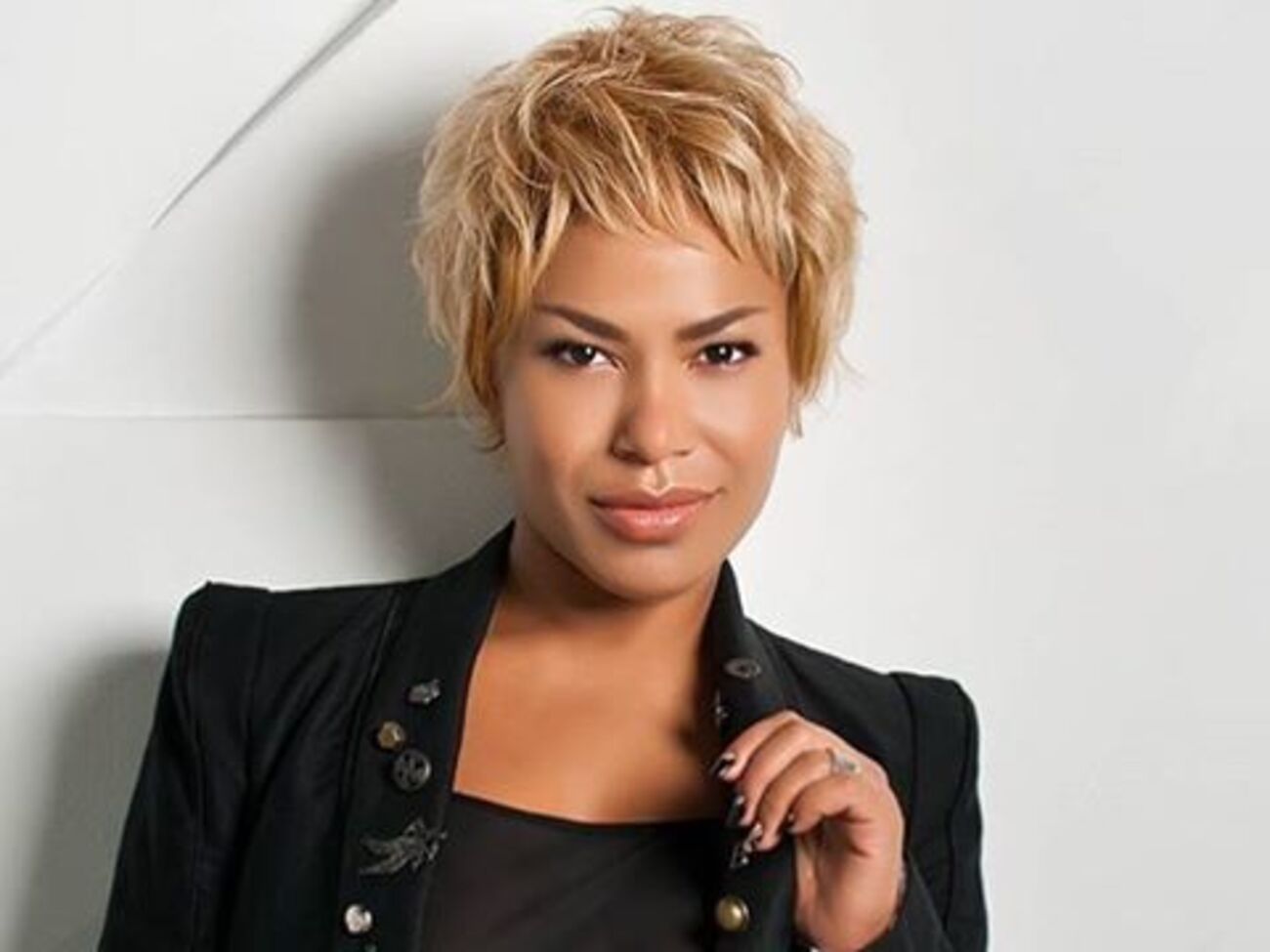 Гайтана: Відправляючи мене до школи, моя мама завжди готувала найкращі бутерброди з ковбасою, омлетом і огірком. Вони були дуже смачні... у мене їх часто крали "погані хлопці"