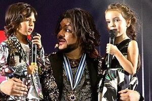 Киркоров: Вечерняя семейная прогулка по родной Варне