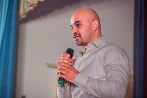 Найем: Я приду на заседание и готов взять подозреваемую на поруки