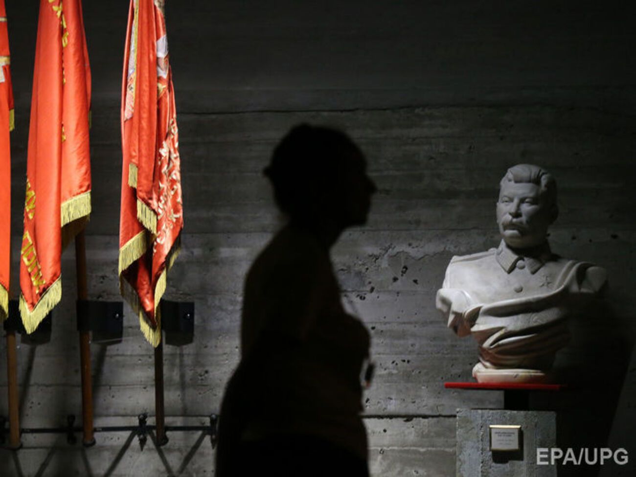 В Москве появится аллея с бюстами Сталина и Ленина