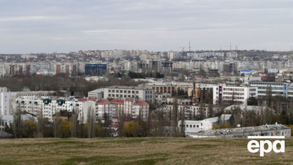 Оккупированному Крыму оставили 25% акций в предприятии, контролирующем энергосети полуострова