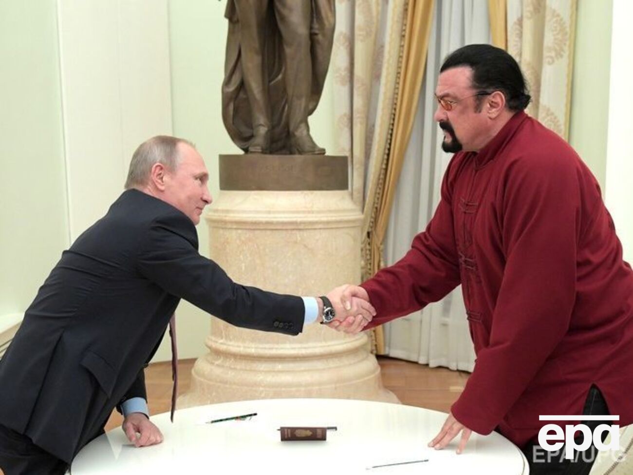 Список угрожающих нацбезопасности лиц пополнили 27 знаменитостей