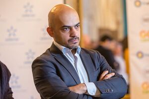 Найєм збирається взяти виховательку Янчик на поруки