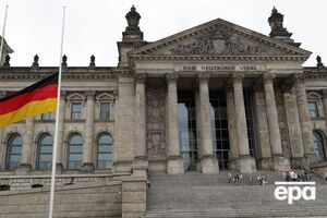 Всего в выборах в Бундестаг участвуют 43 партии