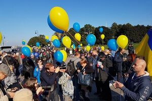 Участники акции призвали к миру с Украиной
