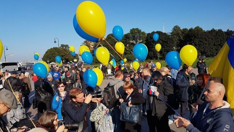 Учасники акції закликали до миру з Україною