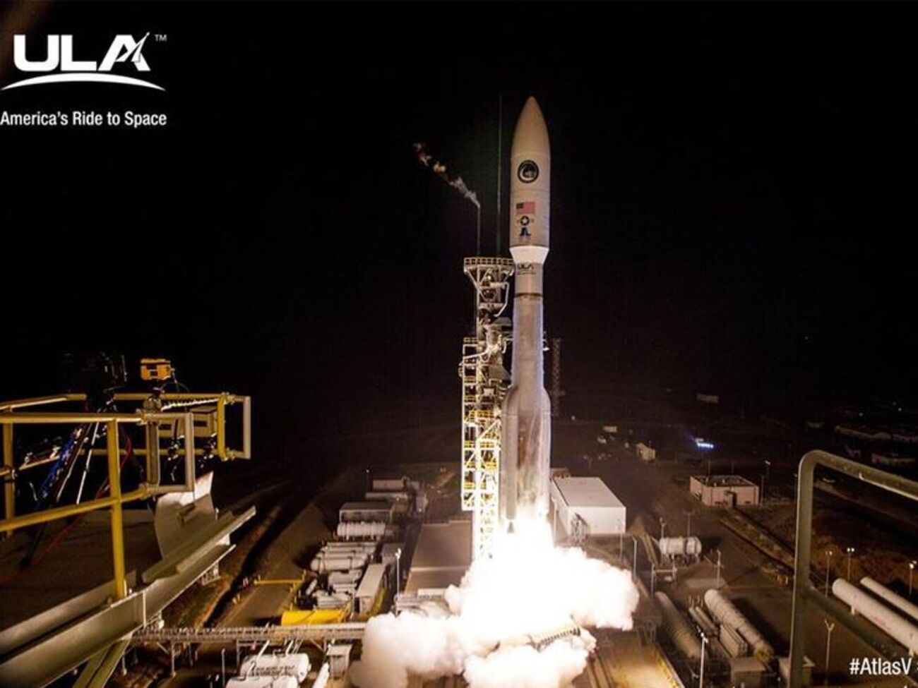 У США запустили ракету Atlas V