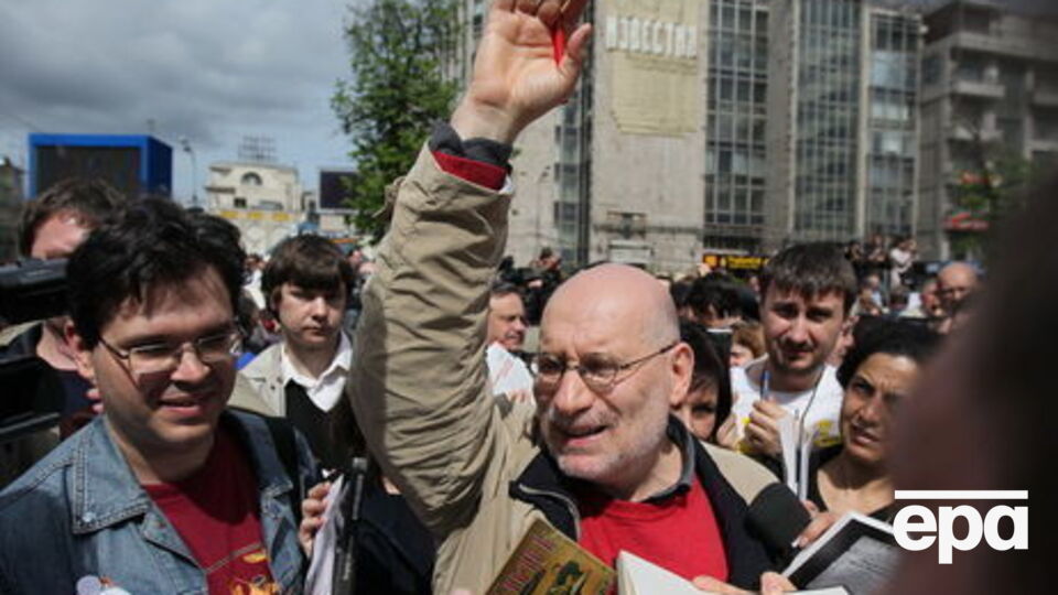 Акунин: Разные люди шлют мне вопросы, в основном ехидные: что-де вы теперь скажете про вашу Украину?