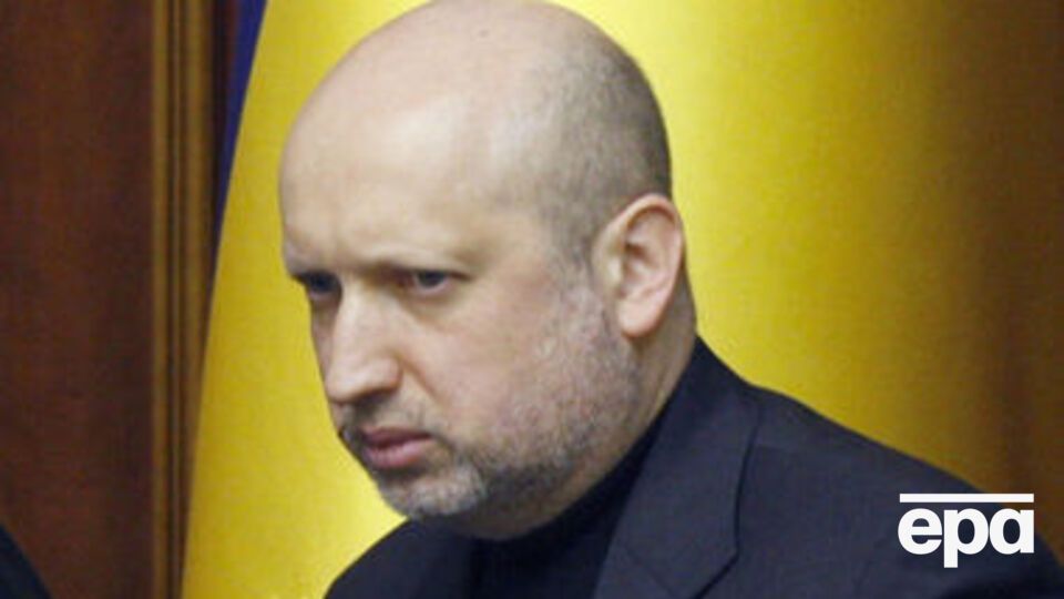 Турчинов: Тільки перекривши кордон, можна зупинити завезення військових, зброї та боєприпасів із Росії на окуповані території