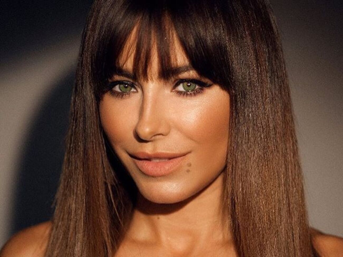 Ани Лорак:&nbsp;Немного солнца перед холодными деньками. Люблю красный, солнце, море