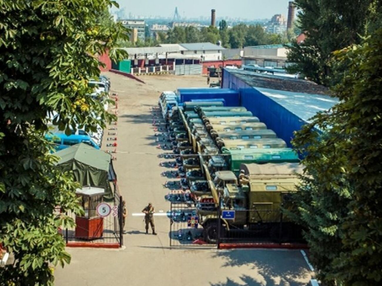 У військової частини 3078 буде концертний комплекс на колесах