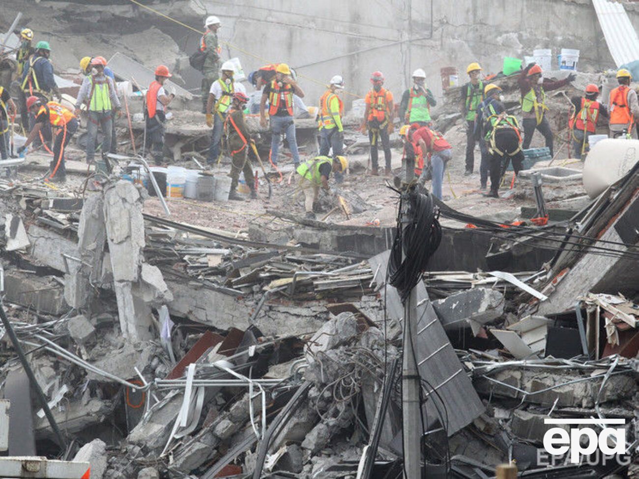 Количество жертв землетрясения в Мексике увеличилось