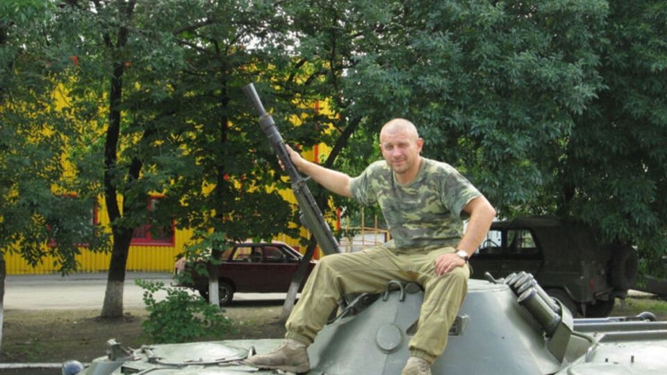 Хабаров позировал с оружием на Донбассе