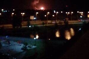 На складах в Калиновке продолжаются разрывы боеприпасов