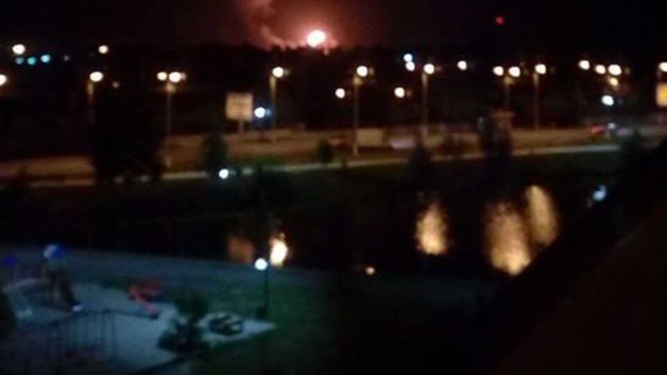 На складах в Калиновке продолжаются разрывы боеприпасов