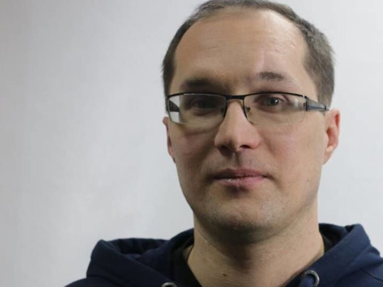 Бутусов пишет, что связи с командованием арсенала нет