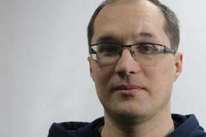 Бутусов пишет, что связи с командованием арсенала нет