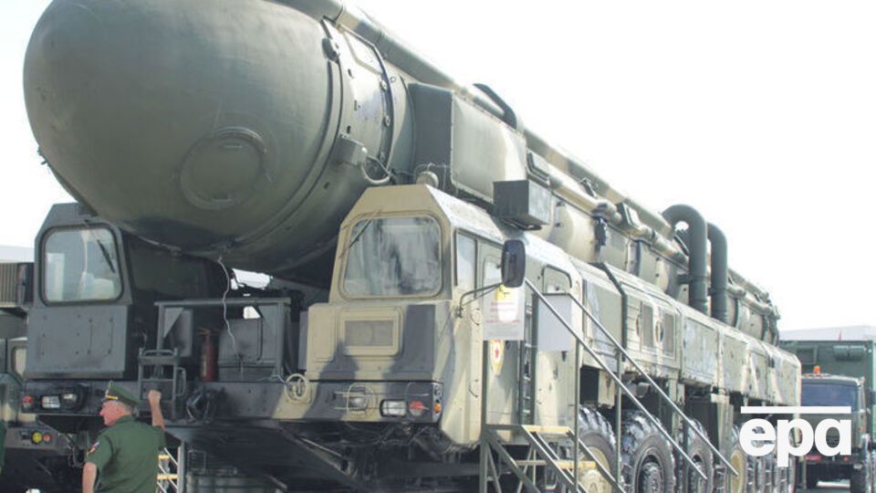 Россия провела запуск межконтинентальной баллистической ракеты "Тополь"