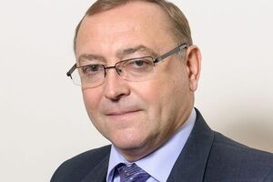 Коровий: Сейчас принимаются меры, связанные с развертыванием четырех танков, которые будут входить в зону, охваченную самым сильным огнем