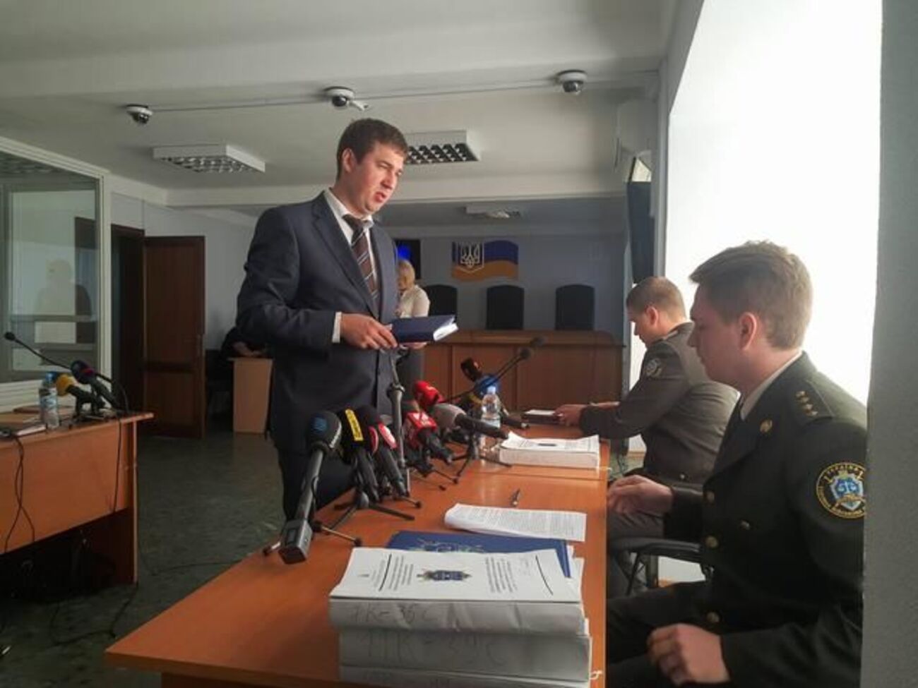 Герасько (на фото зліва): Це є безумовним порушенням права на захист та підставою для скасування рішення надалі