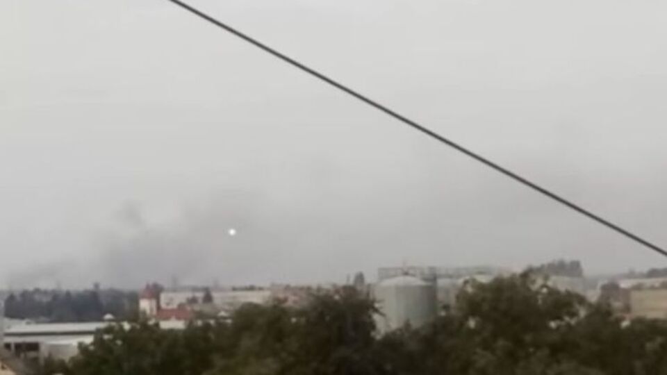 На складах продолжают раздаваться взрывы