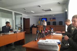 Герасько (на фото зліва): Це мій професійний обов'язок поїхати до клієнта та узгодити правову позицію