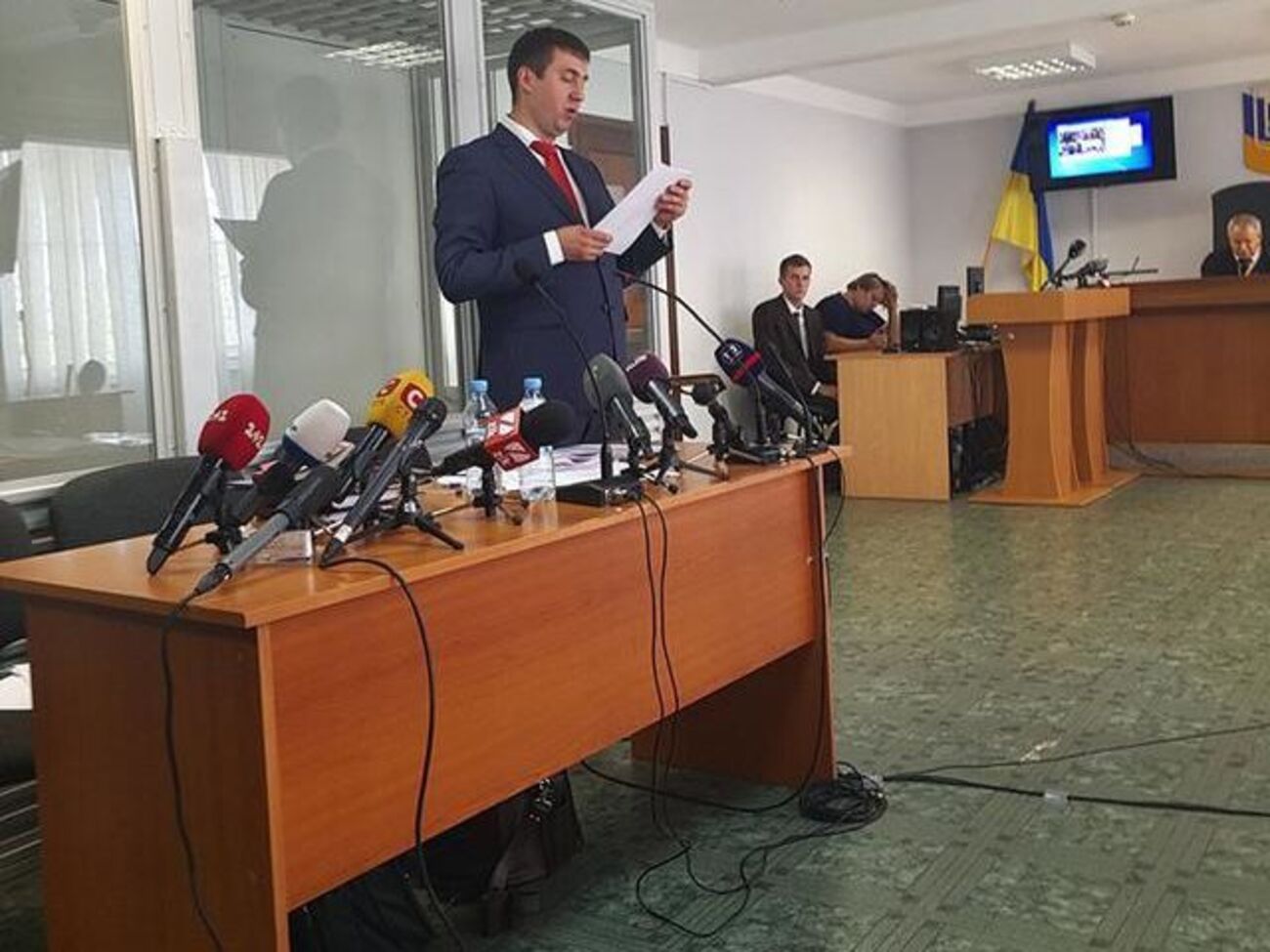 Герасько: Если я читаю материалы, о чем я могу говорить с клиентом? Надо сначала прочитать, потом ехать и согласовывать правовую позицию