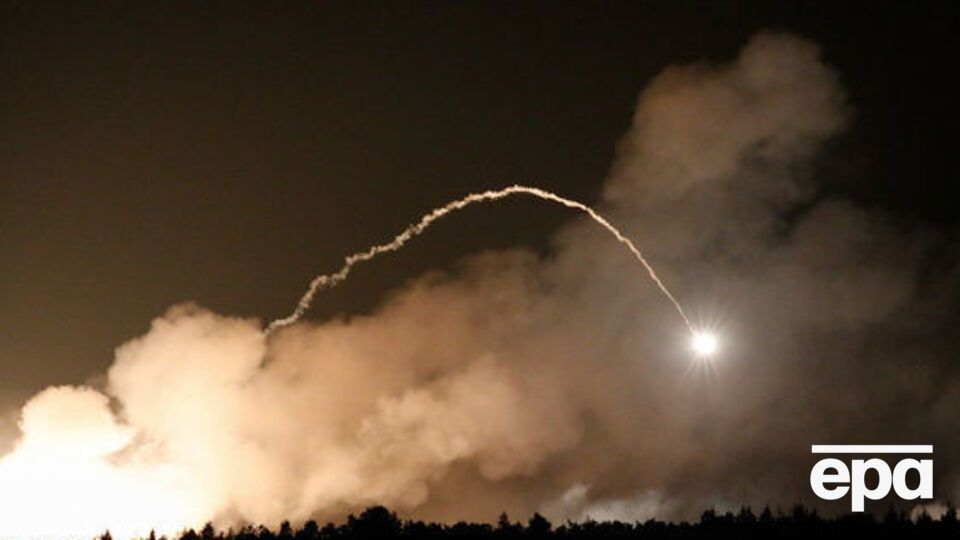 Повітряний простір закрили через розриви снарядів