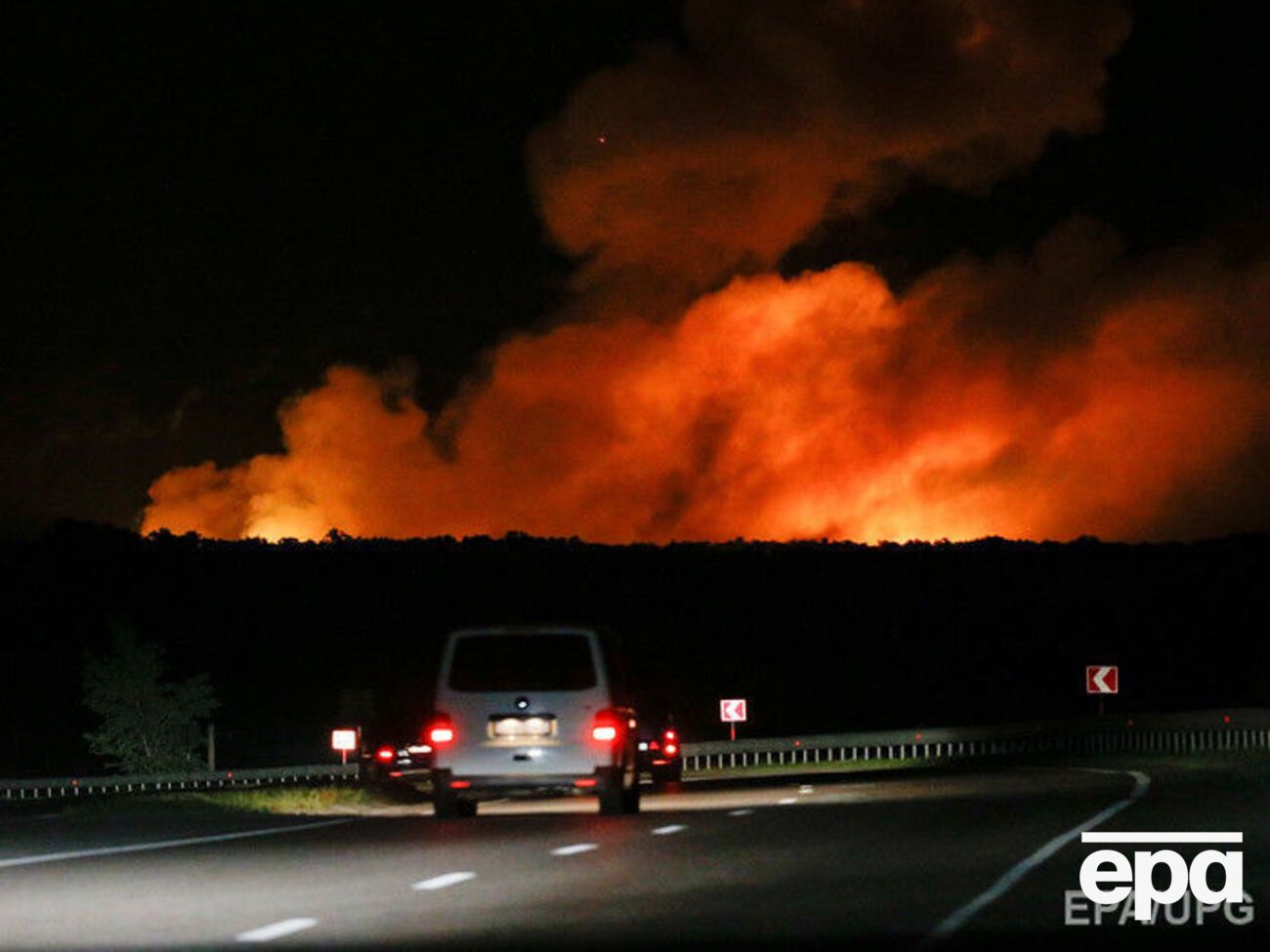 На цей час про жертв пожежі не повідомляють