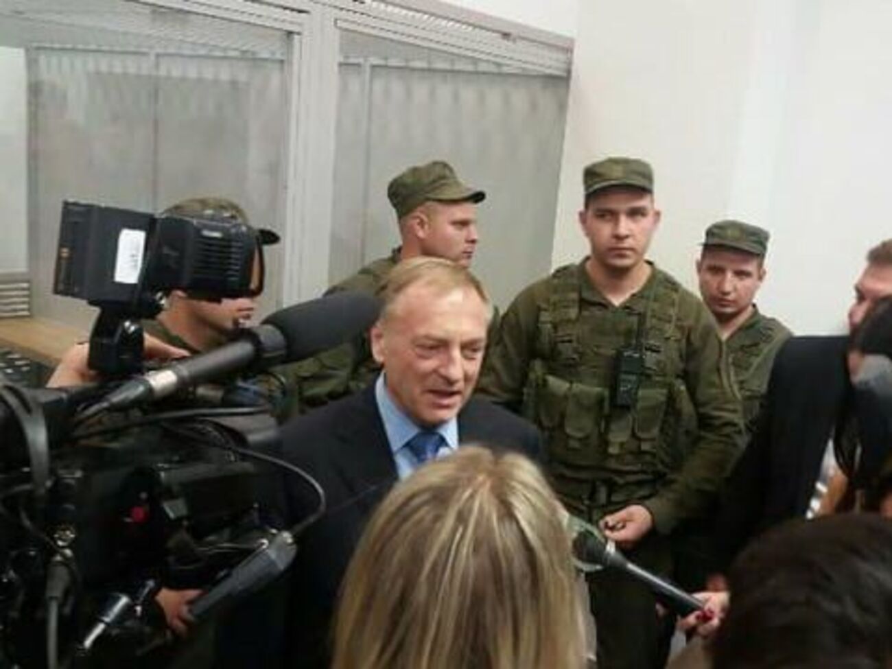 Суд выпустил Лавриновича