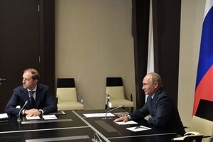 Путин в режиме телемоста дал команду уничтожить последний химический боеприпас