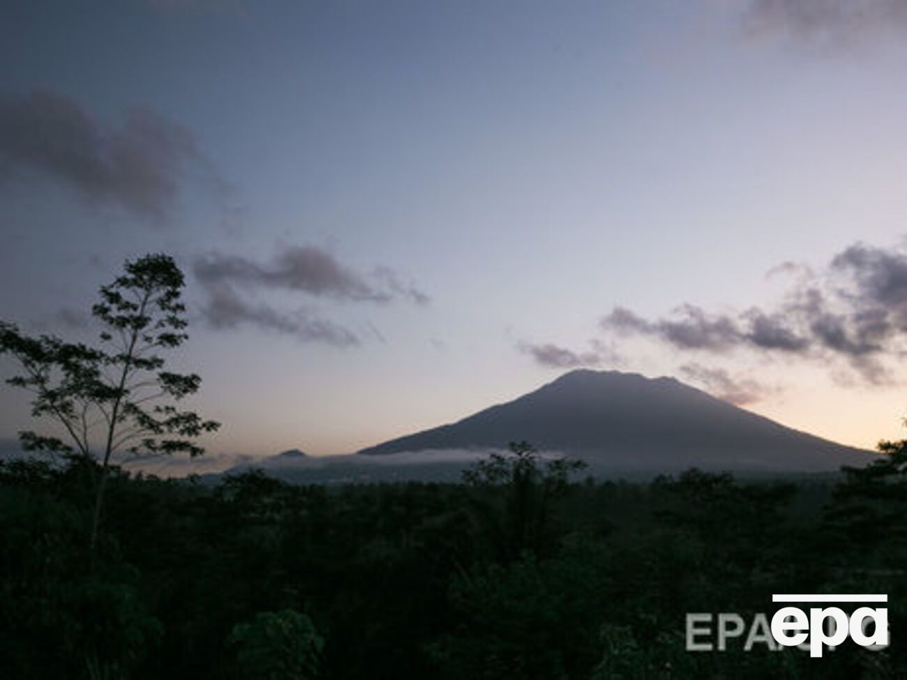 Вулканологи не можуть назвати точну дату виверження вулкана Агунг