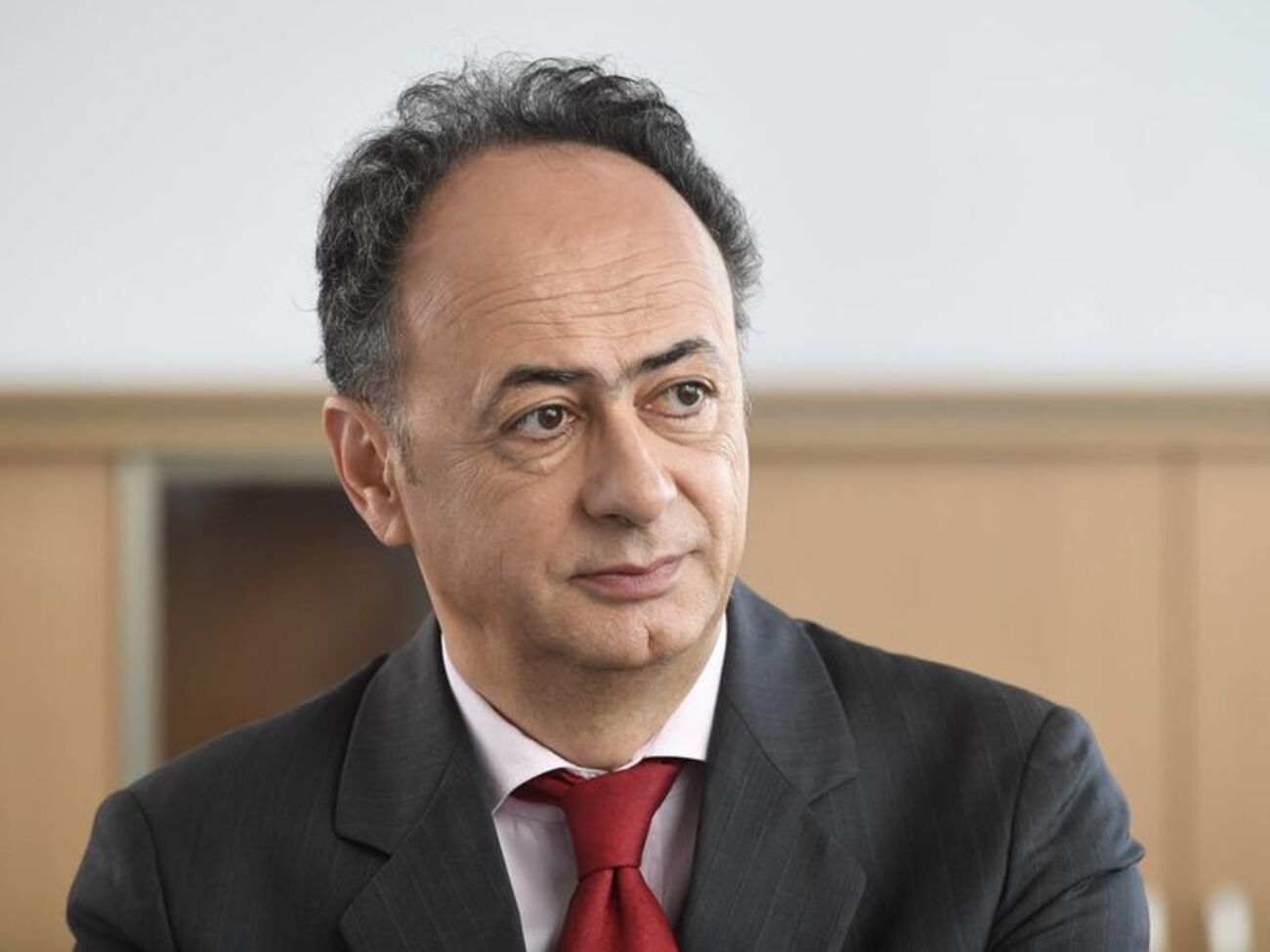 Мингарелли убежден, что украинские власти предпримут необходимые шаги для того, чтобы успокоить всех
