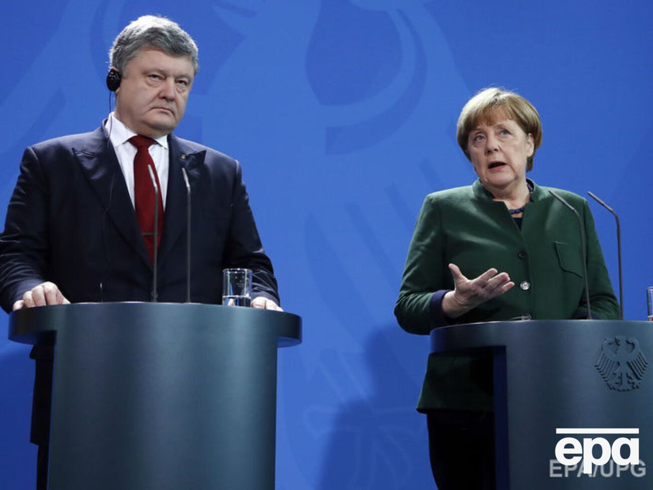 Порошенко обговорив із Меркель справу Умерова в окупованому Криму