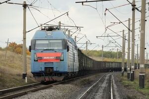 Час затримки поїздів у дорозі становив від 30 хвилин до 14 годин