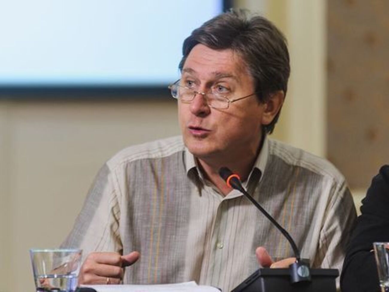 Фесенко:&nbsp;Президент не должен отвечать на хотелки людей из конкурирующей группировки